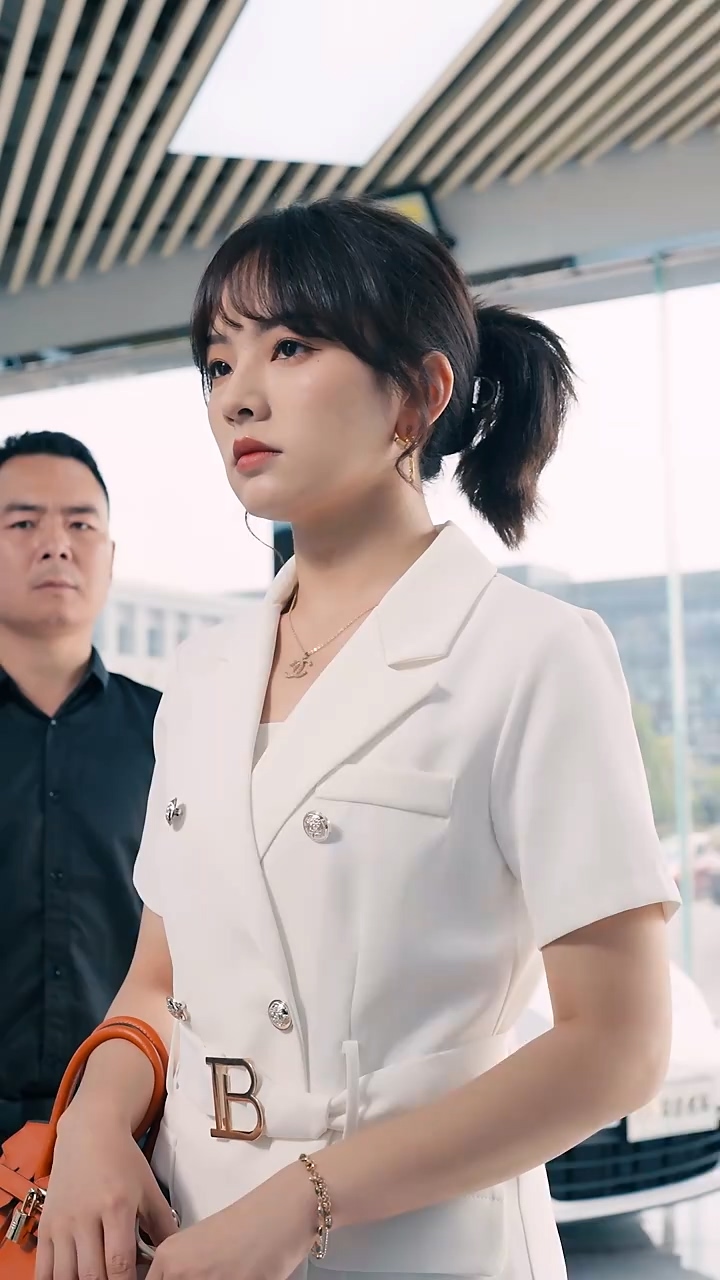 弃婚当日，我被首富千金逼婚 第01集